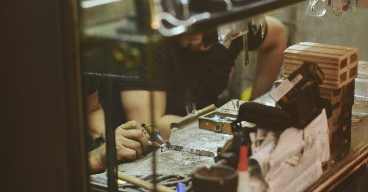 Ékszerkészítés: tradíció és innováció a White and Black ékszershop Budapest-ben